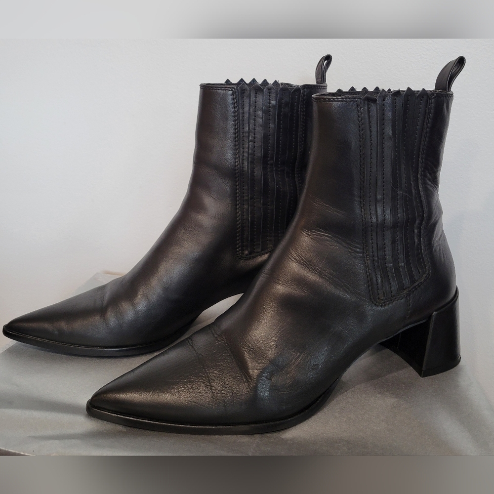 Zara Woman Black Leather Ankle Boots